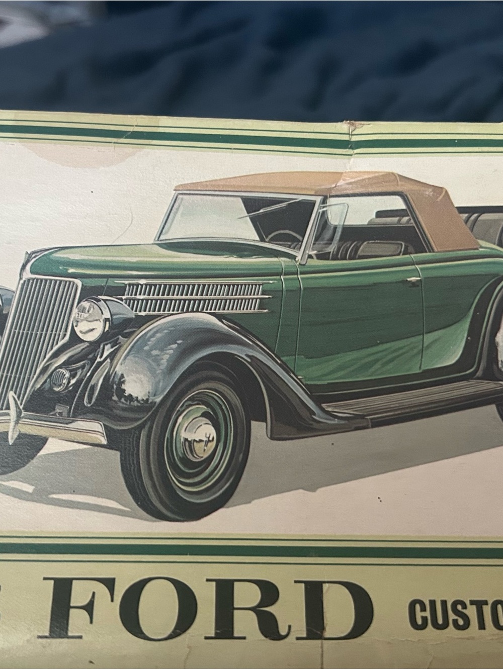 Ford Green and Tan Retro Convertible customizing kit